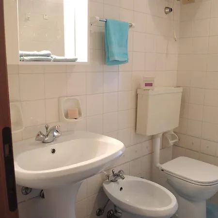 Beautiful Three-room Close To The *