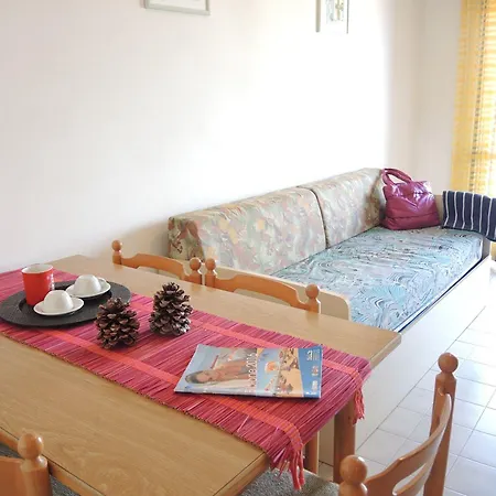 Beautiful Three-room Close To The 아파트